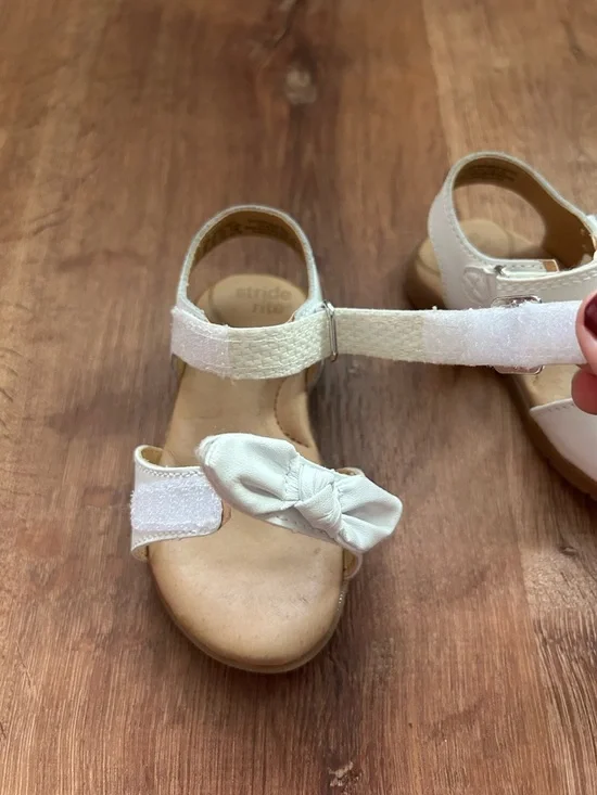 Stride Rite White Bow Toddler Sandals 6M - Picture 5 of 13